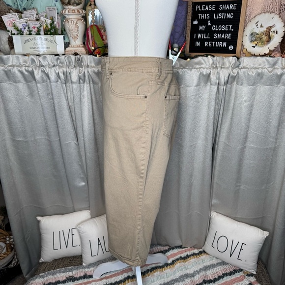 Faded Glory Tan Women’s Cotton Blend Denim Capris Size 18 - Picture 6 of 9